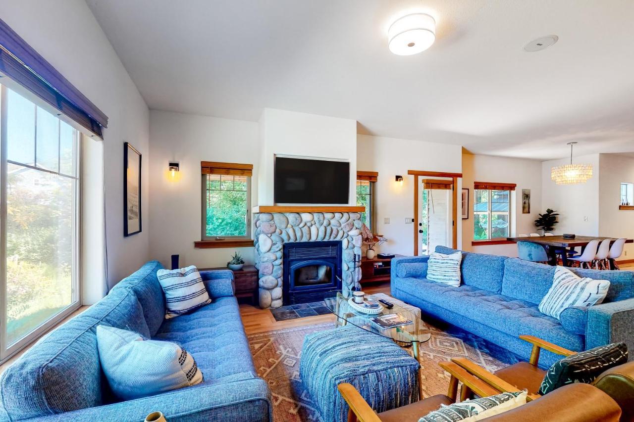 Creekside Retreat Rockaway Beach