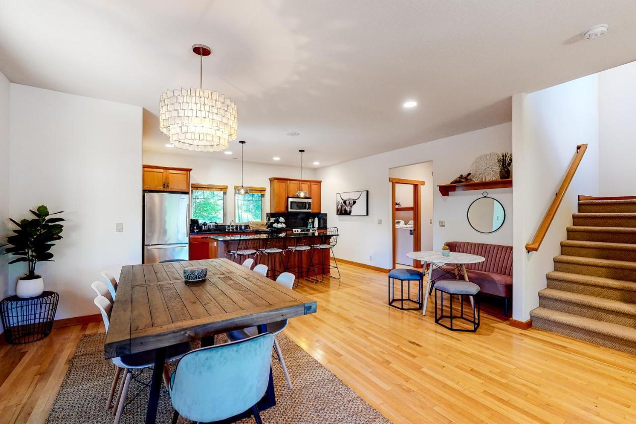 Creekside Retreat *
